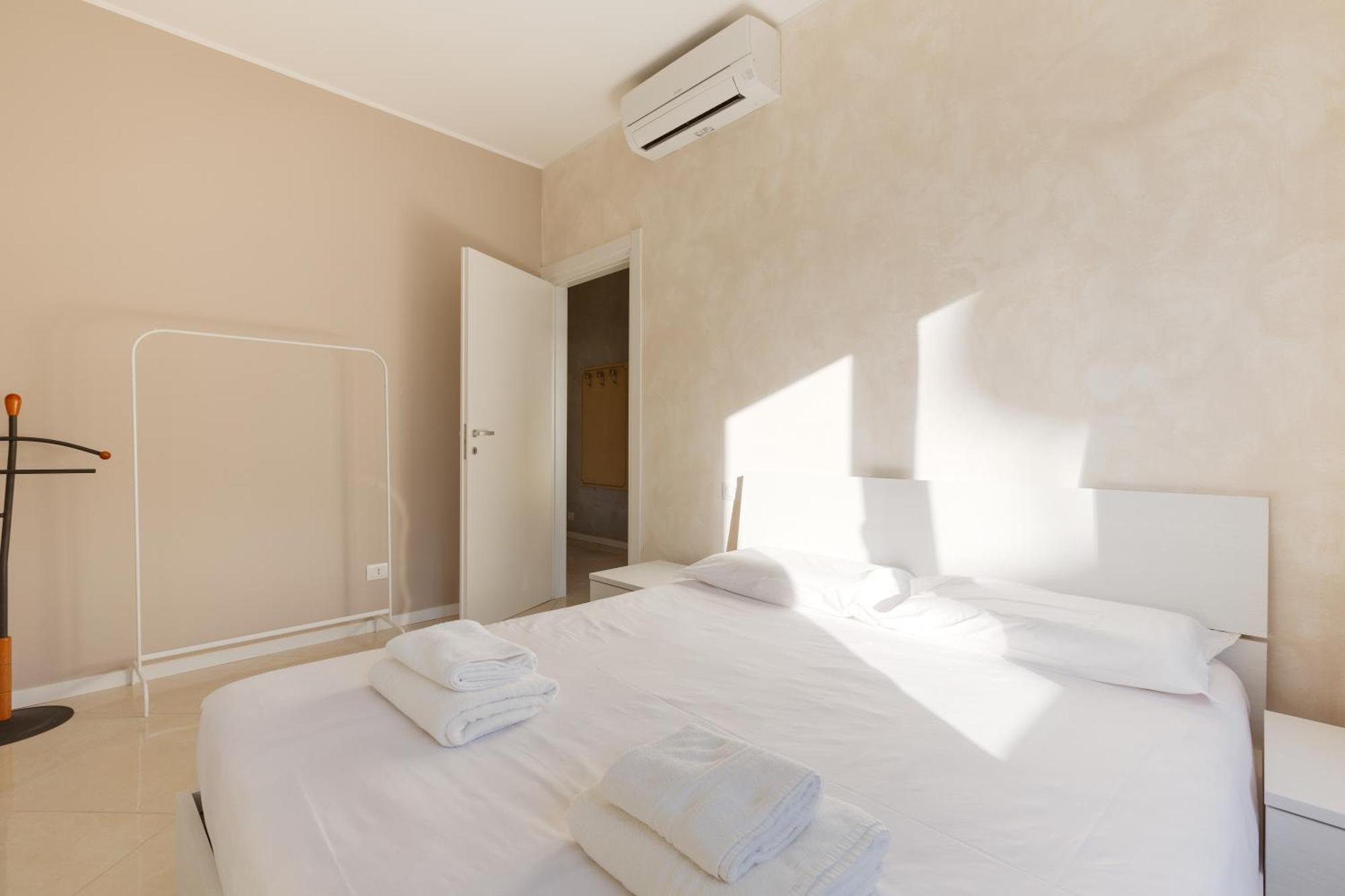 Niguarda Bright Apartment W/ Balcony มิลาน ภายนอก รูปภาพ