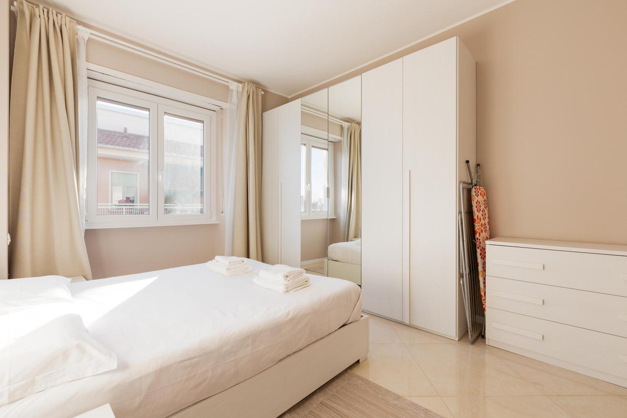 Niguarda Bright Apartment W/ Balcony มิลาน ภายนอก รูปภาพ