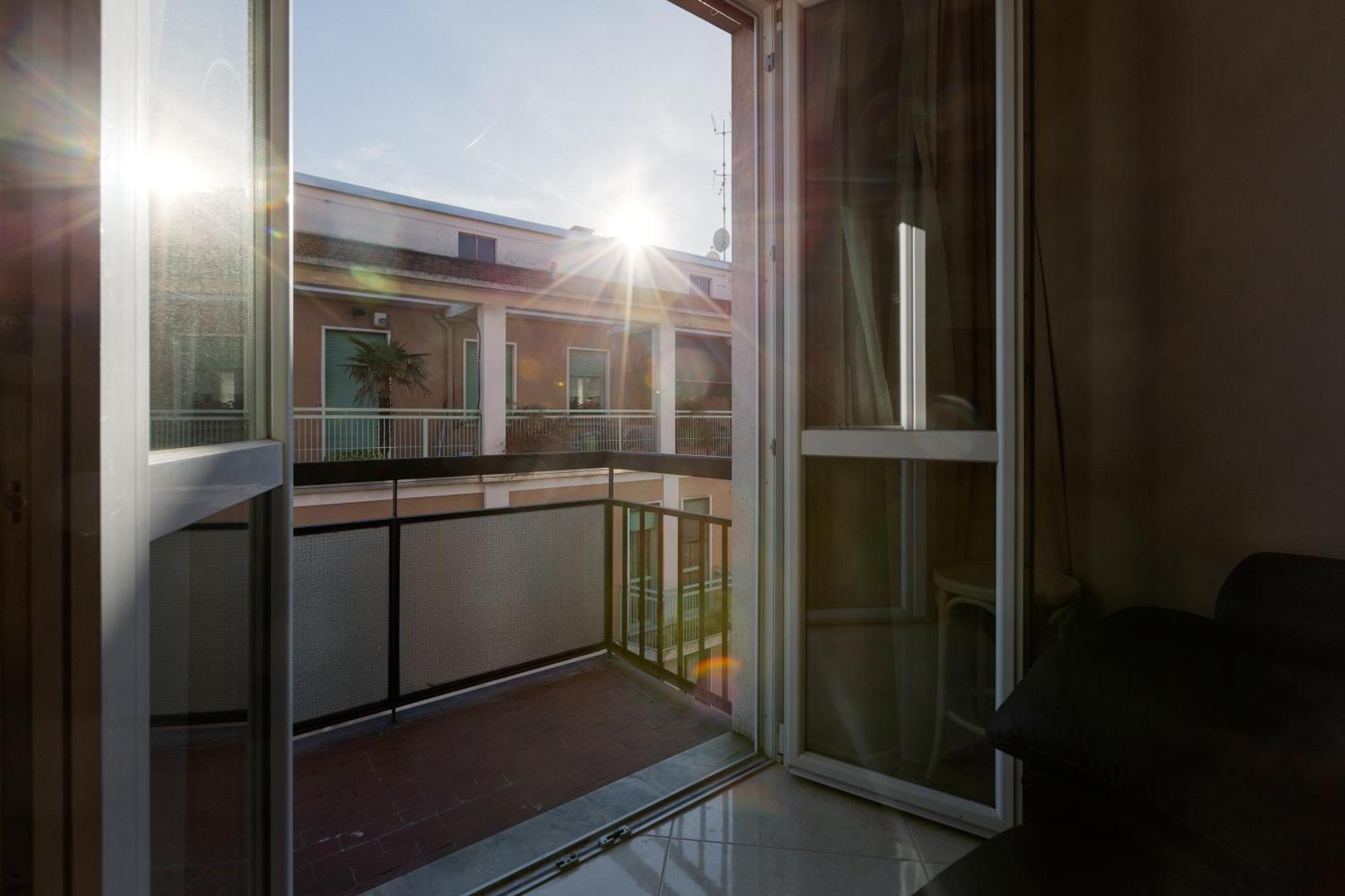 Niguarda Bright Apartment W/ Balcony มิลาน ภายนอก รูปภาพ